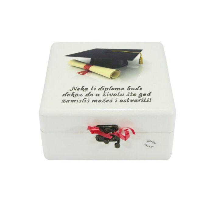 Personalizirana kutija uspomena savršeni je poklon kao uspomena na diplomiranje