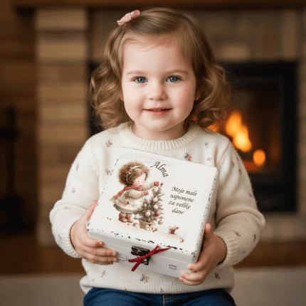 božićna kutija uspomena za djevojčice – personalizirana drvena kutija s imenom i ilustracijom djevojčice, poklon za Božić ili krštenje