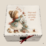 Personalizirana božićna kutija uspomena s likom djevojčice Zore i božićnog drvca – ručni rad Poklon Dobra Ideja.