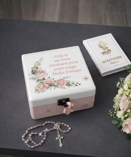 Personalizirani poklon za svetu krizmu – kutija uspomena s porukom i molitvenik, ručni rad