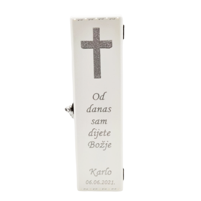 Personalizirana kutija za krsnu svijeću., prigodan poklon za krštenje. Kutija je ručni rad, nosi rukom pisan citat baš za osobu kojoj darujete