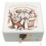 Personalizirana kutija uspomena za krštenje – bijela kutija s natpisom „Od danas sam dijete Božje“