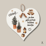 Božićno drveno srce s natpisom “Obitelj je dom gdje počinje božićna čarolija”, unikatna ručna izrada Poklon Dobra Ideja.