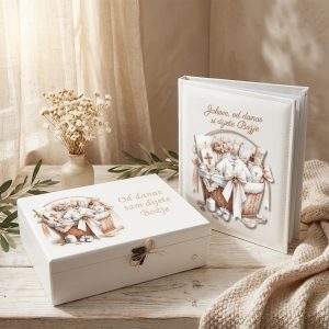 Personalizirani komplet za krštenje s kutijom uspomena i fotoalbumom, nježan ručni rad za čuvanje uspomena s krštenja djeteta.