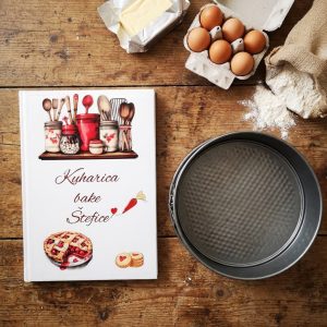 Knjiga recepata prilagođena kuharicama i ljubiteljima kuhanja