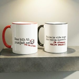 Šalice s humorističnim i ljubavnim porukama