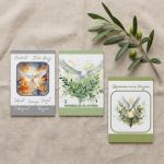 Sedam darova Duha Svetoga – ilustracija golubice i svijeće s ispisanim darovima Duha Svetoga