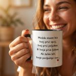 Šalice s humorističnim i ljubavnim porukama