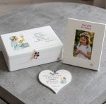 personalizirani set za Prvu pričest kutija uspomena s rukom pisanim tekstom okvir za fotografiju i ukrasno srce poklon za djevojčicu