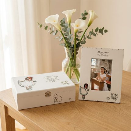 Personalizirani set za Prvu pričest – kutija uspomena i okvir za fotografiju ručni rad